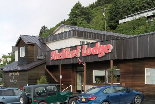 Shelikof Lodge